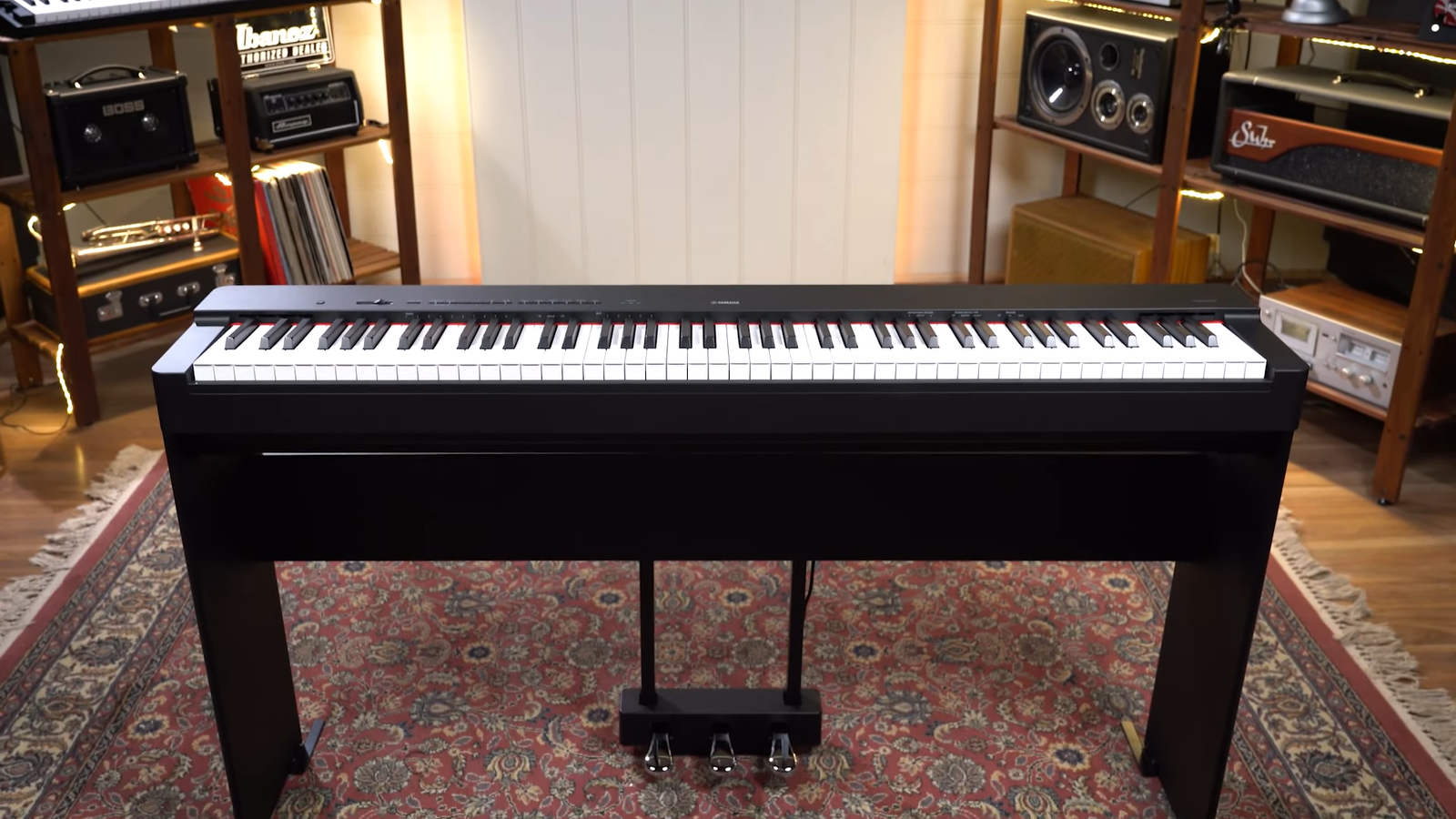 Yamaha P225b