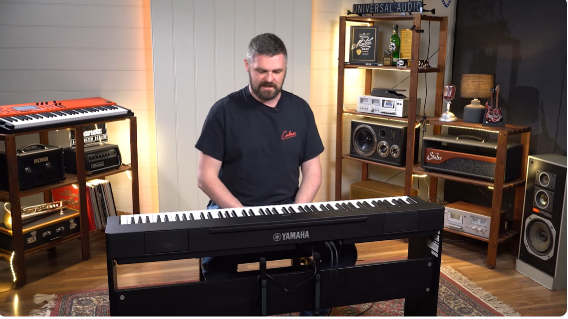 Yamaha P225b